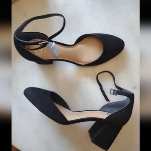 NWT Gianni Bini black sandals